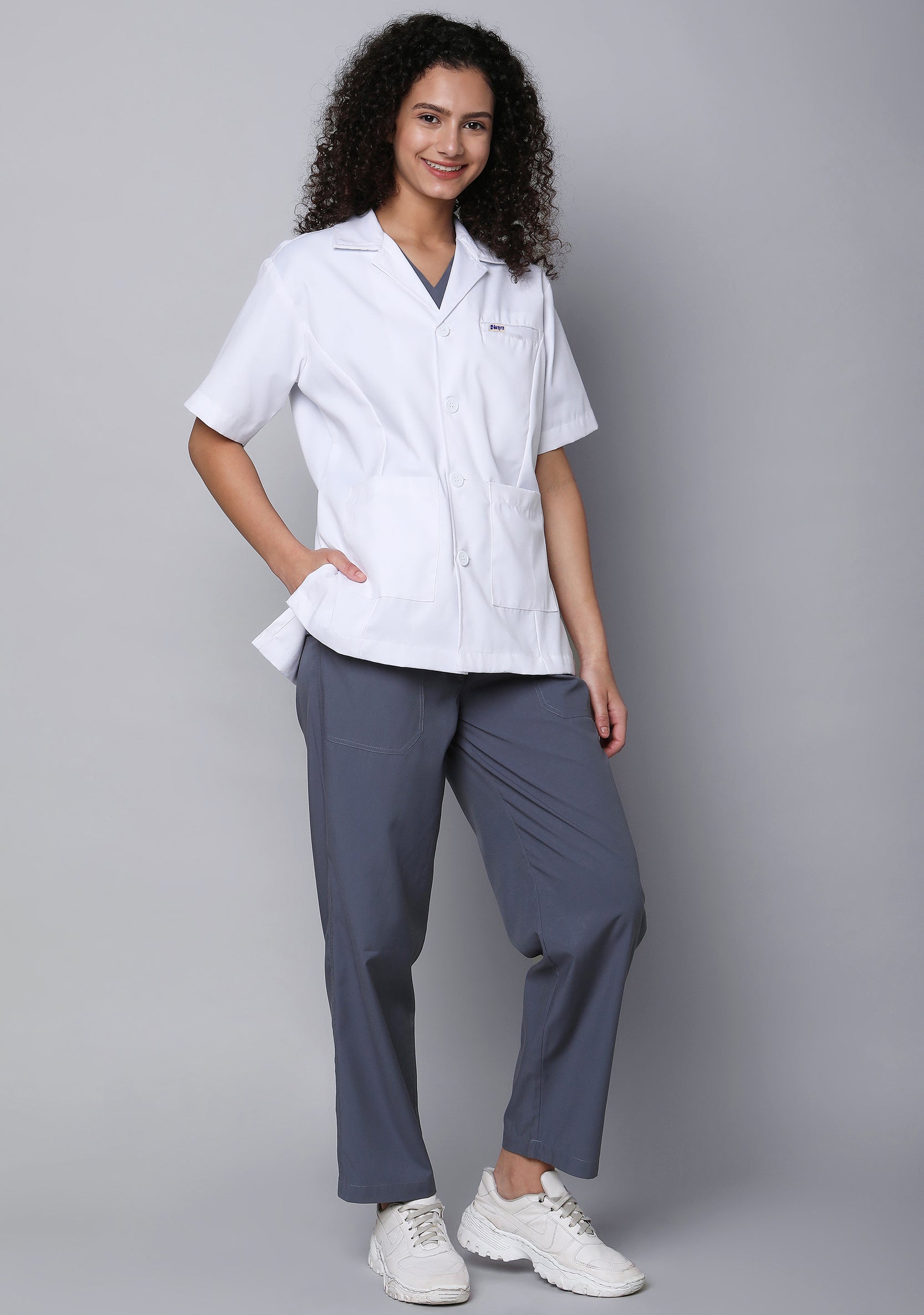 Free White Lab Coat Apron, For Hospital, Machine Wash at Rs 270/piece in  Mumbai