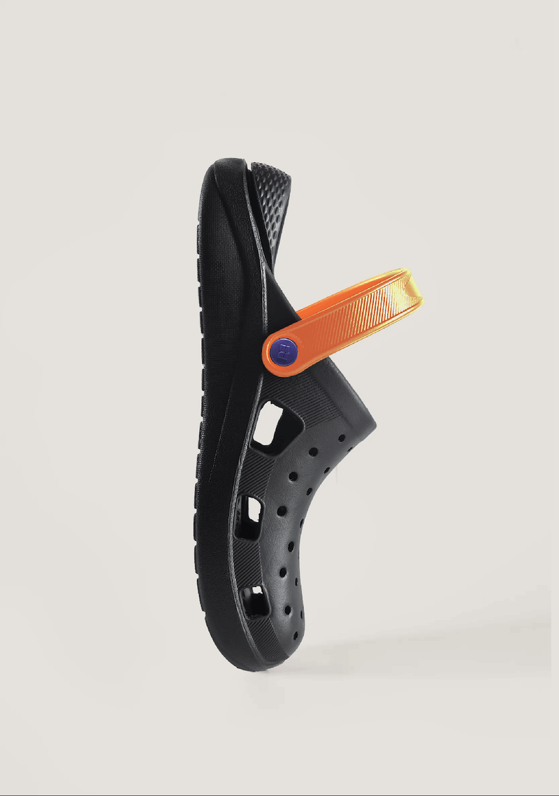 Wind Men's (Black) Clog